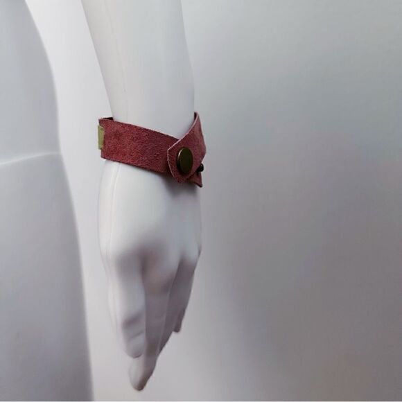 ʟɪʙʀᴀ ♎︎ ɢᴇɴᴜɪɴᴇ ꜱᴜᴇᴅᴇ ꜱɴᴀᴘ ʟᴇᴀᴛʜᴇʀ ʙʀᴀᴄᴇʟᴇᴛ & earrings set - Picture 13 of 15